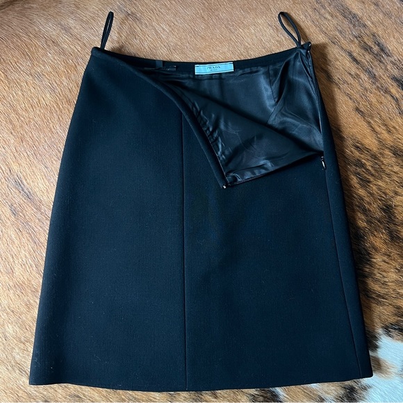 Prada wool pencil skirt - Picture 3 of 3